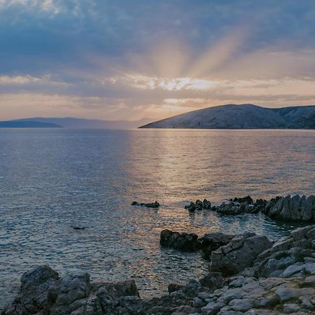 Eola Leisure Rooms Stara Baška Exterior foto